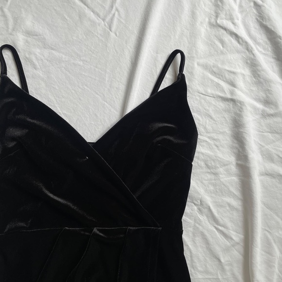 Velvet dress - Picture 2 of 3